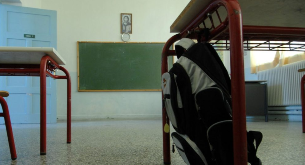Αναπληρωτής καθηγητής διορίστηκε στην Τήλο, όπου έμαθε τελικά ότι θα δίδασκε στην… Λέρο
