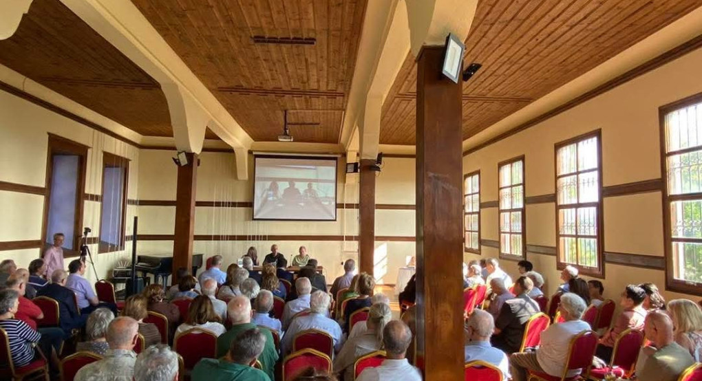 Ημερίδα για τη Γερμανική Κατοχή και την Πυρκαγιά στο Βαρόσι από τον Φιλοπρόοδο Σύλλογο Έδεσσας Ημερίδα για τη Γερμανική Κατοχή και την Πυρκαγιά στο Βαρόσι από τον Φιλοπρόοδο Σύλλογο Έδεσσας