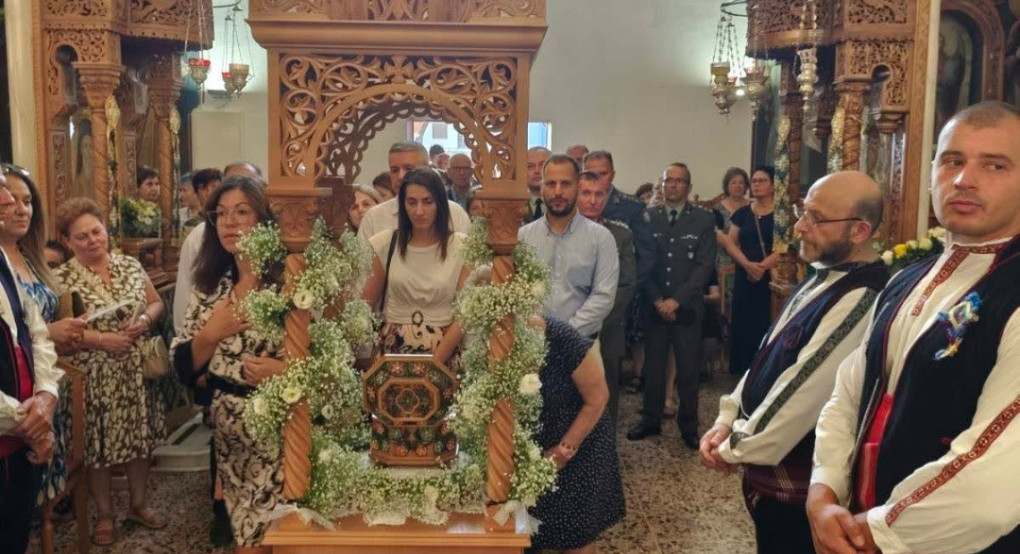 Γιαννιτσά: Ολοκληρώθηκε η προσκύνηση του Λειψάνου της Αγίας Ελένης Γιαννιτσά: Ολοκληρώθηκε η προσκύνηση του Λειψάνου της Αγίας Ελένης
