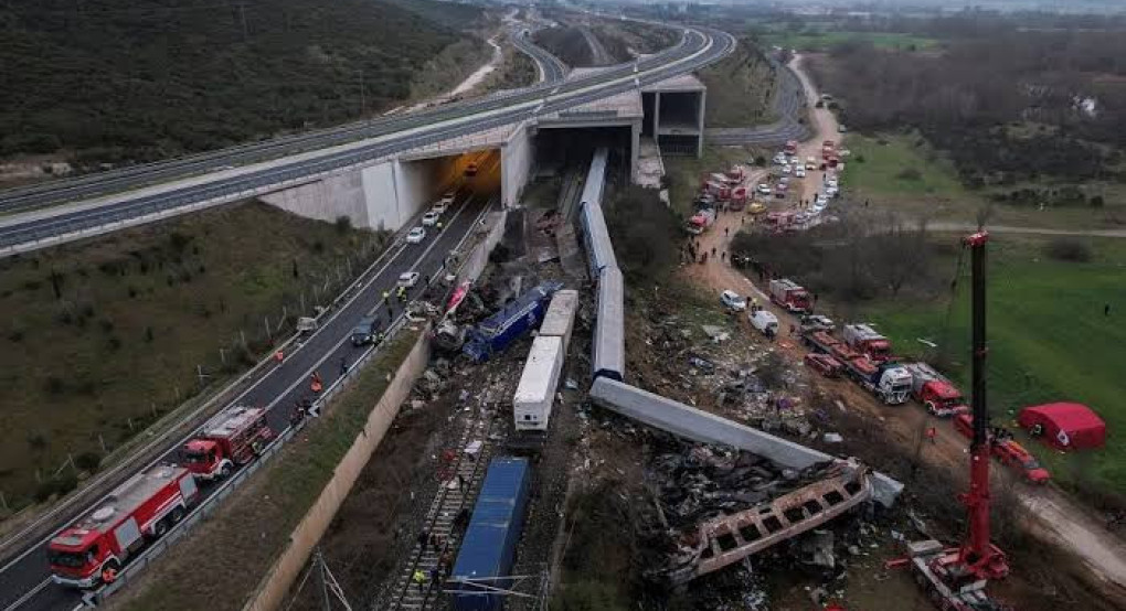 Παρέμβαση Αντώνη Σαμαρά για την τραγωδία των Τεμπών: «Θεμελιώδες δικαίωμα των γονιών η εκταφή των σορών»