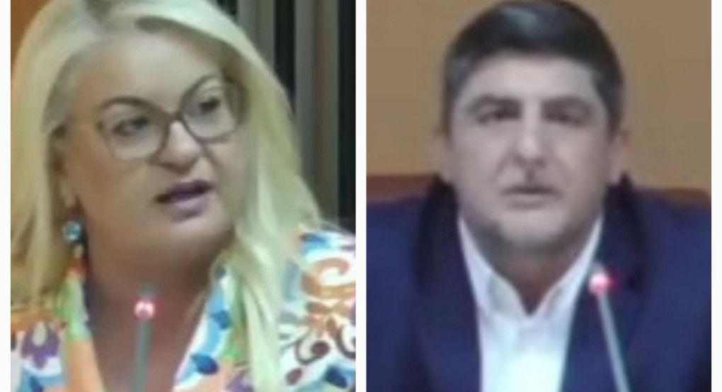 Δαρδανελιώτη – Φουντουκίδης: Αντιπαράθεση για την εξέδρα των επισήμων στις παρελάσεις Δαρδανελιώτη – Φουντουκίδης: Αντιπαράθεση για την εξέδρα των επισήμων στις παρελάσεις
