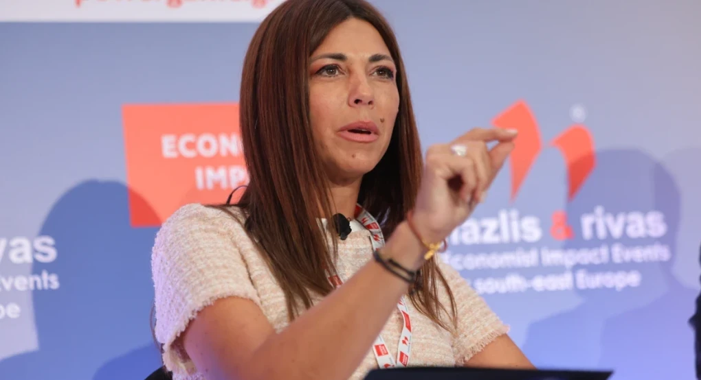 Ζαχαράκη: Δεν καταργούνται οι πανελλαδικές, από το 2029 θα μετράνε οι βαθμοί και των τριών τάξεων του λυκείου