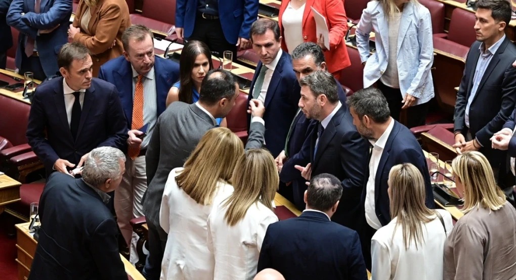 Τεντωμένα νεύρα στο ΠΑΣΟΚ: Οι βολές Γερουλάνου, ο διάλογος Δούκα –Διαμαντοπούλου και το think tank του Σαχινίδη