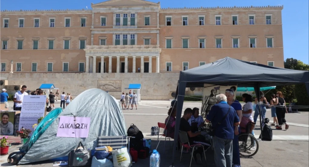 Συνεχίζει την απεργία πείνας ο Ρούτσι - Το εξώδικο συγγενών και η απάντηση της προέδρου του Αρείου Πάγου για την εκταφή Συνεχίζει την απεργία πείνας ο Ρούτσι - Το εξώδικο συγγενών και η απάντηση της προέδρου του Αρείου Πάγου για την εκταφή