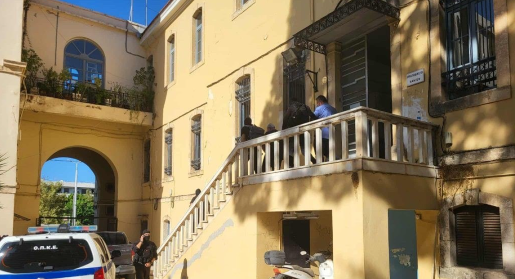 Στο μικροσκόπιο και γνωστός δικηγόρος για τo καρτέλ της Κρήτης – Έκαναν έφοδο στο γραφείο του