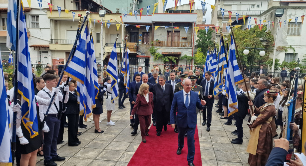 Έδεσσα: Έφτασε ο πρόεδρος της Δημοκρατίας Έδεσσα: Έφτασε ο πρόεδρος της Δημοκρατίας