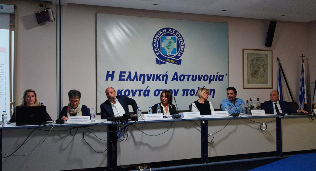 Γενική Αστυνομική Διεύθυνση- Ημερίδα ενημερωτικού και εκπαιδευτικού χαρακτήρα με θέμα: «Παράνομη διακίνηση και διάθεση αλκοολούχων ποτών στην εσωτερική αγορά» Γενική Αστυνομική Διεύθυνση- Ημερίδα ενημερωτικού και εκπαιδευτικού χαρακτήρα με θέμα: «Παράνομη διακίνηση και διάθεση αλκοολούχων ποτών στην εσωτερική αγορά»
