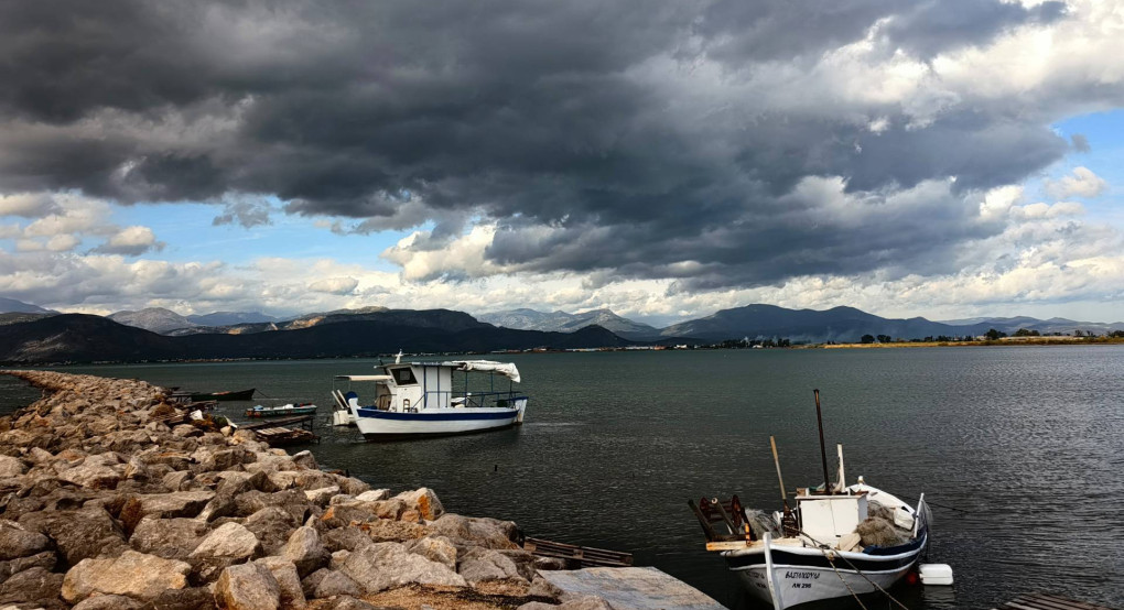 Ο καιρός της Κυριακής (19/10): Βροχές και καταιγίδες κυρίως στα νότια Ο καιρός της Κυριακής (19/10): Βροχές και καταιγίδες κυρίως στα νότια