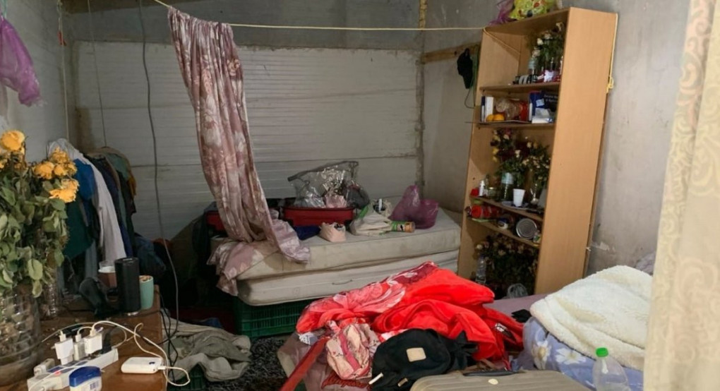 Πώς δρούσε η συμμορία εκμετάλλευσης αλλοδαπών: Το εστιατόριο της Αχαρνών και ο ρόλος 29χρονης Πώς δρούσε η συμμορία εκμετάλλευσης αλλοδαπών: Το εστιατόριο της Αχαρνών και ο ρόλος 29χρονης