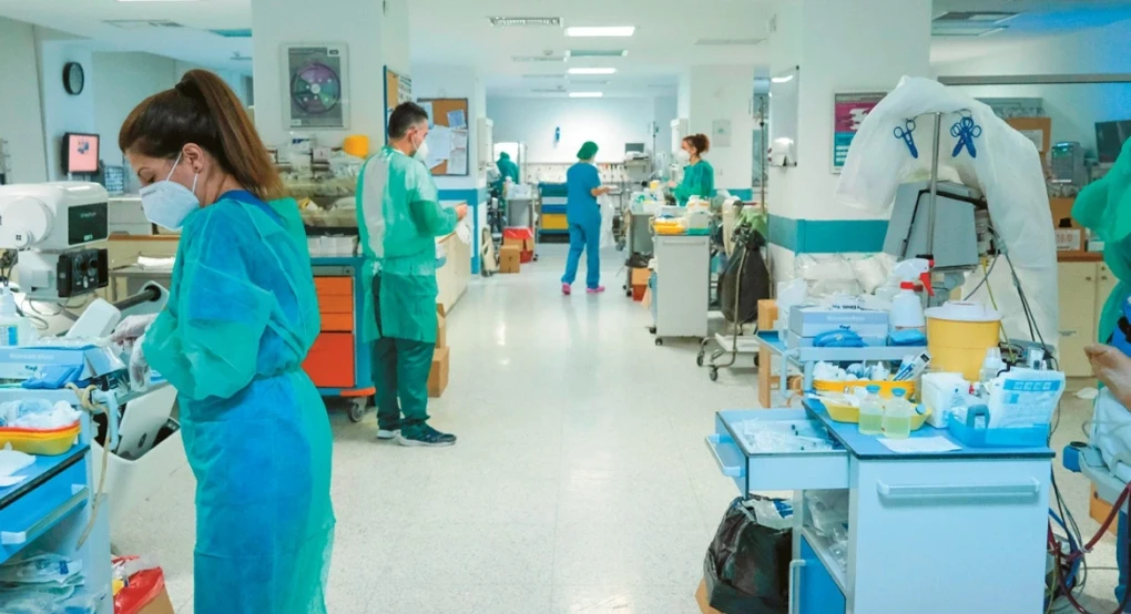Μικροβιακή αντοχή και ενδονοσοκομειακές λοιμώξεις «σαρώνουν» την Ελλάδα – Ένας καθηγητής εξηγεί πώς θα δοθεί λύση Μικροβιακή αντοχή και ενδονοσοκομειακές λοιμώξεις «σαρώνουν» την Ελλάδα – Ένας καθηγητής εξηγεί πώς θα δοθεί λύση
