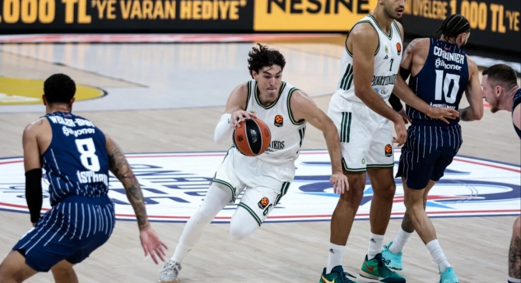 Euroleague: Ο Παναθηναϊκός έφυγε με το διπλό από την Πόλη και έπιασε κορυφή με συγκάτοικο την Χαποέλ Euroleague: Ο Παναθηναϊκός έφυγε με το διπλό από την Πόλη και έπιασε κορυφή με συγκάτοικο την Χαποέλ