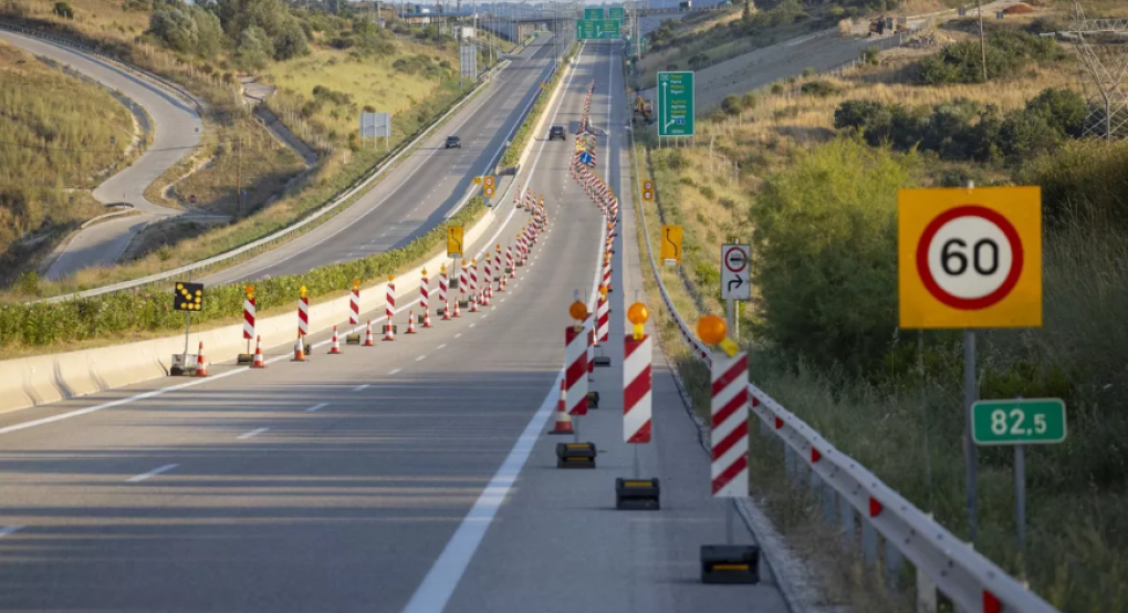 Εργασίες τοποθέτησης πινακίδων στην Εθνική Οδό 2 Θεσσαλονίκης – Έδεσσας από την Περιφέρεια Κεντρικής Μακεδονίας Εργασίες τοποθέτησης πινακίδων στην Εθνική Οδό 2 Θεσσαλονίκης – Έδεσσας από την Περιφέρεια Κεντρικής Μακεδονίας