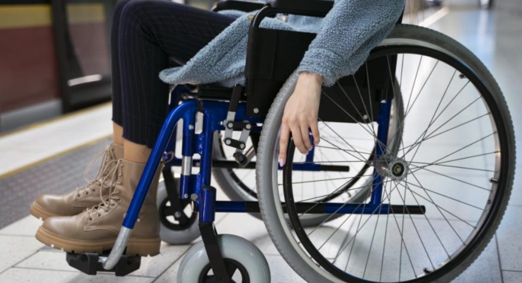 Μητέρα έγινε ντετέκτιβ για να σώσει από την κακοποίηση το ΑΜΕΑ παιδί της Μητέρα έγινε ντετέκτιβ για να σώσει από την κακοποίηση το ΑΜΕΑ παιδί της