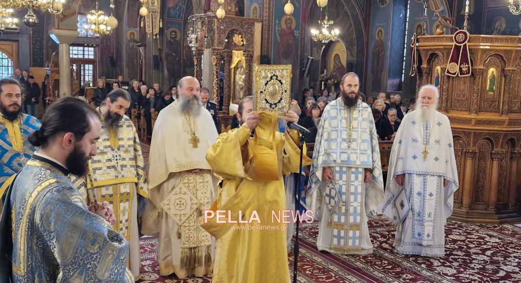 Πανηγυρίζει σήμερα ο Καθεδρικός Ιερός Ναός της Αγίας Σκέπης στην Έδεσσα Πανηγυρίζει σήμερα ο Καθεδρικός Ιερός Ναός της Αγίας Σκέπης στην Έδεσσα