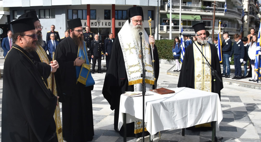 Με λαμπρότητα οι εκδηλώσεις για την Επέτειο της 28ης Οκτωβρίου 1940 στη Νάουσα Με λαμπρότητα οι εκδηλώσεις για την Επέτειο της 28ης Οκτωβρίου 1940 στη Νάουσα