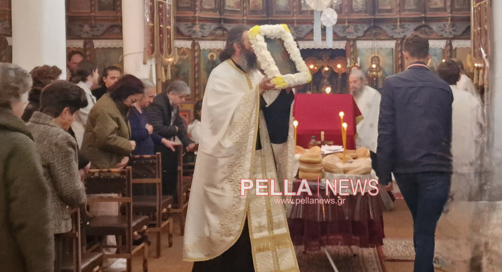 Λαγκαδιά Αλμωπίας: Πανηγυρίζουν οι Άγιοι Κοσμάς και Δαμιανός Λαγκαδιά Αλμωπίας: Πανηγυρίζουν οι Άγιοι Κοσμάς και Δαμιανός