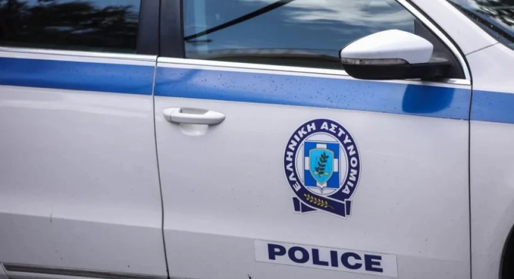 Συνελήφθησαν 2 άτομα για διευκόλυνση εισόδου σε μη νόμιμους αλλοδαπούς Συνελήφθησαν 2 άτομα για διευκόλυνση εισόδου σε μη νόμιμους αλλοδαπούς