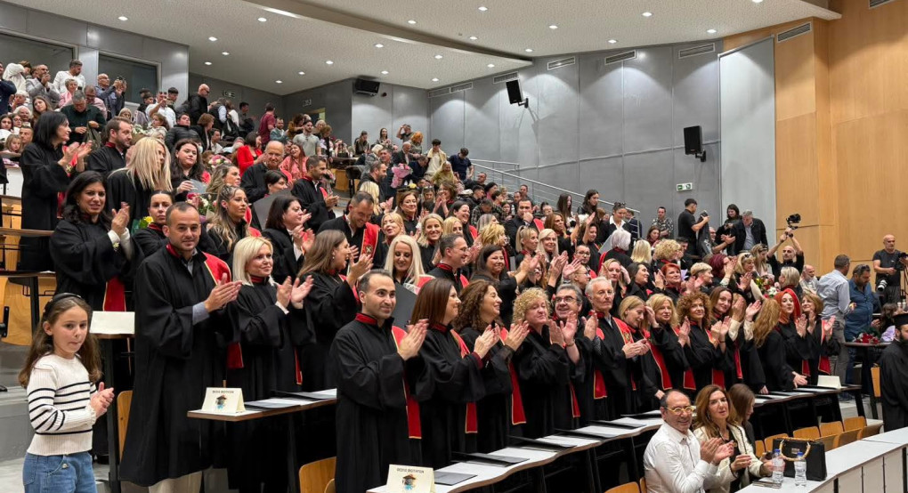 Λαμπρή ορκωμοσία αποφοίτων του Μεταπτυχιακού στη Δημόσια Διοίκηση του Πανεπιστημίου Δυτικής Μακεδονίας στην Καστοριά Λαμπρή ορκωμοσία αποφοίτων του Μεταπτυχιακού στη Δημόσια Διοίκηση του Πανεπιστημίου Δυτικής Μακεδονίας στην Καστοριά