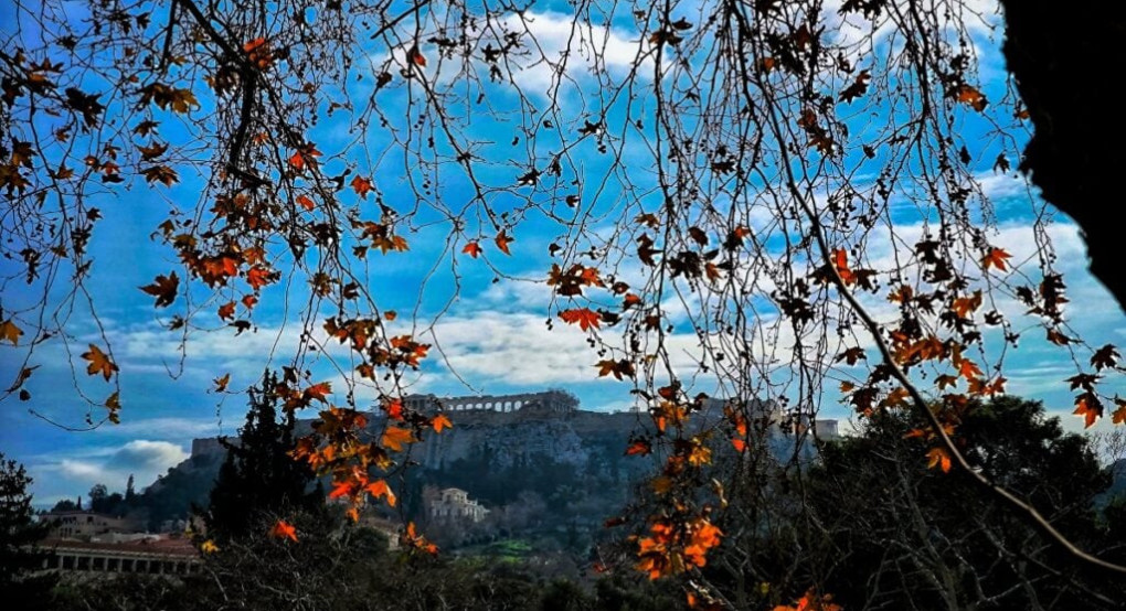 Καιρός: Φθινοπωρινό σκηνικό με δροσιά και αυξημένη υγρασία – Επιστρέφουν οι βροχές