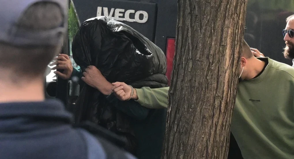 ΟΠΕΚΕΠΕ: «Παραδέχομαι ό,τι έχω κάνει, με κατηγορείτε όμως για πολλαπλάσια» – Προφυλακίστηκε ο φερόμενος αρχηγός του κυκλώματος ΟΠΕΚΕΠΕ: «Παραδέχομαι ό,τι έχω κάνει, με κατηγορείτε όμως για πολλαπλάσια» – Προφυλακίστηκε ο φερόμενος αρχηγός του κυκλώματος