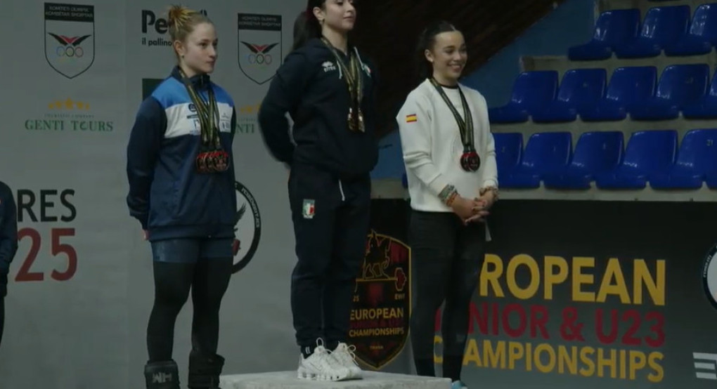 Τρία μετάλλια και 3 ρεκόρ Ευρώπης από τη Μαρία Στρατουδάκη στο Ευρωπαϊκό Αρσης Βαρών Τρία μετάλλια και 3 ρεκόρ Ευρώπης από τη Μαρία Στρατουδάκη στο Ευρωπαϊκό Αρσης Βαρών