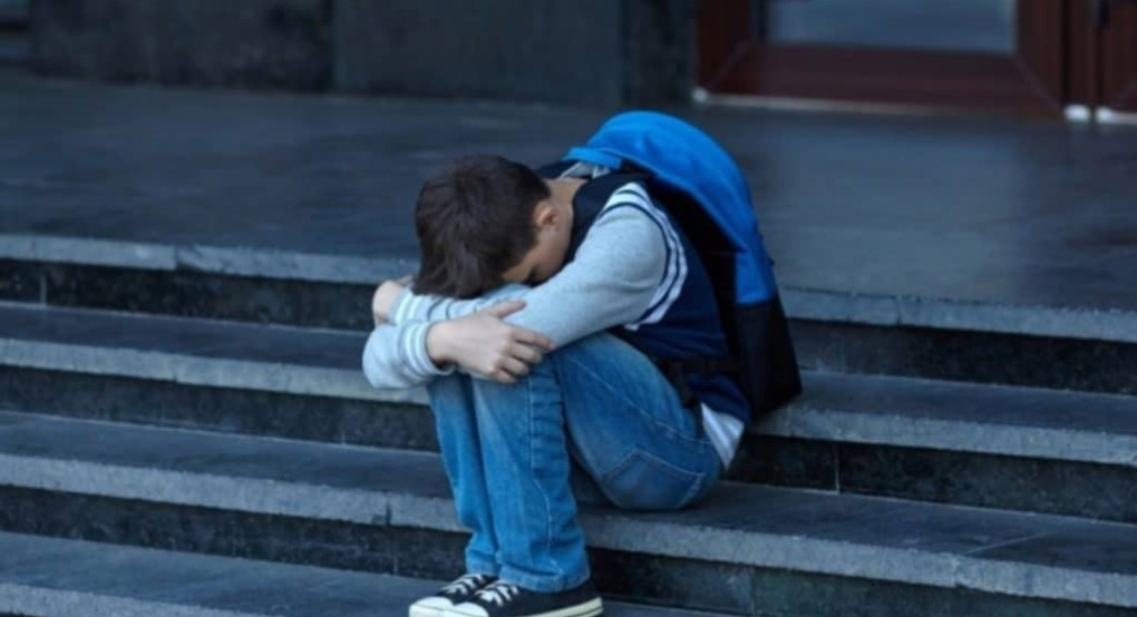 Μοσχάτο: Πατέρας περιγράφει τις δραματικές στιγμές του 13χρονου γιου του, μετά την επίθεση από 6 ανηλίκους Μοσχάτο: Πατέρας περιγράφει τις δραματικές στιγμές του 13χρονου γιου του, μετά την επίθεση από 6 ανηλίκους