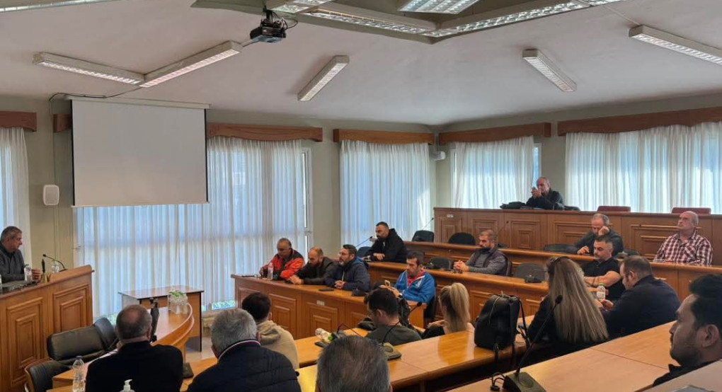 Συνάντηση με επίκεντρο τις αθλητικές υποδομές της Αλμωπίας