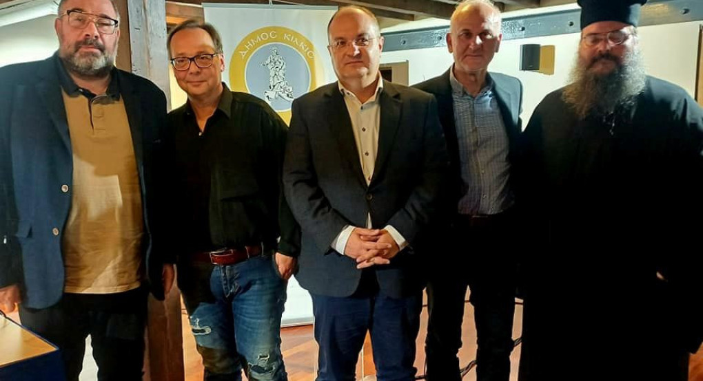 ‘’Ο άνεμος χόρεψε ανάμεσα στις καλαμιές’’ υπό βροχή χθες στην Καπναποθήκη της Αυστροελληνικής