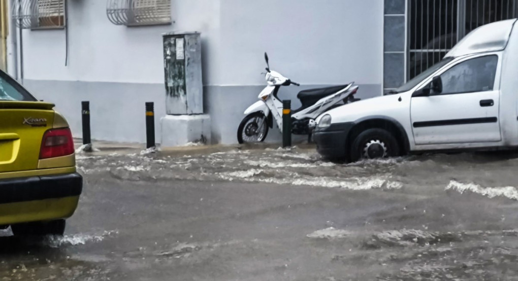 Αγριεύει ο καιρός την Τρίτη: Πού θα σημειωθούν ισχυρές καταιγίδες