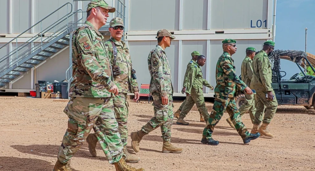 Άνθρωποι ασθένησαν σε αμερικανική στρατιωτική βάση μετά το άνοιγμα πακέτου που περιείχε λευκή σκόνη