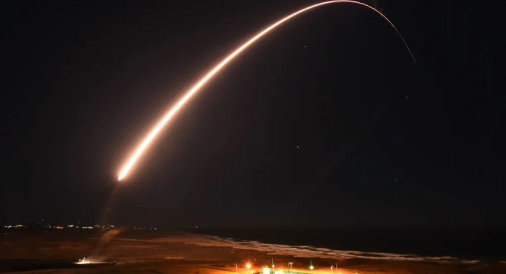 Εκτόξευση βαλλιστικού πυραύλου μετά το μήνυμα Τραμπ για τα πυρηνικά