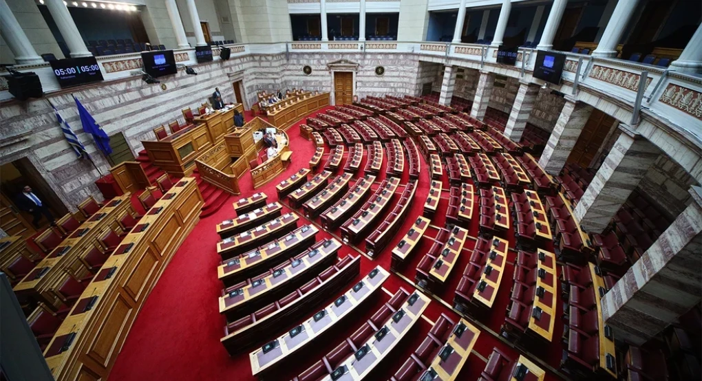 Ψηφίζεται σήμερα στη Βουλή το νέο φορολογικό νομοσχέδιο: Γιατί η Νέα Δημοκρατία έχει ζητήσει να υπάρξει ονομαστική ψηφοφορία
