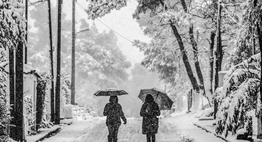 Ραγδαία αλλαγή του καιρού – Σε ποιες περιοχές αναμένονται τα πρώτα χιόνια