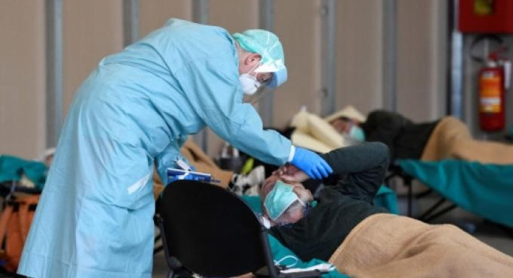 Συγκλονίζει Έλληνας γιατρός στην Ιταλία: «Αποφασίζουμε ποιος θα ζήσει και ποιος θα πεθάνει» (vid)