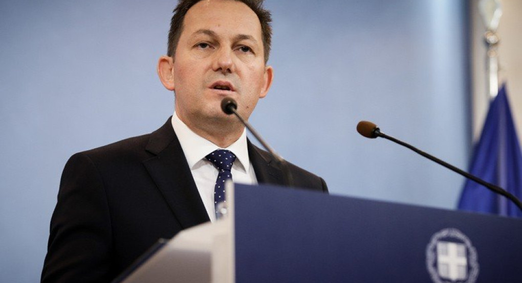 Η απαγόρευση συναθροίσεων άνω των 10 ατόμων αφορά και στα σπίτια