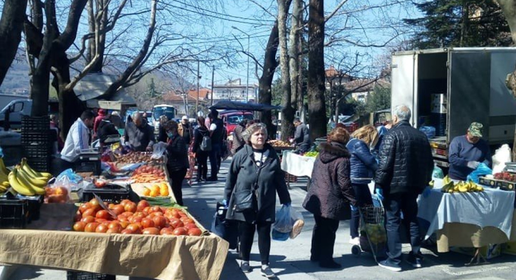Γιαννιτσά/Έδεσσα: Λαϊκές σε...σμίκρυνση και ελάχιστος κόσμος