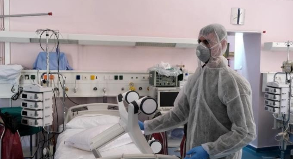 Κορωνοϊός: Έφτασαν τους 13 οι νεκροί στη χώρα μας