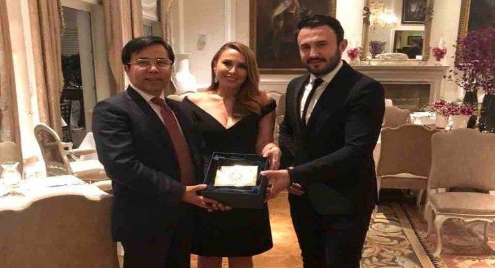 Οι διασυνδέσεις του Καρυπίδη με τους Κινέζους έφεραν μεγάλη δωρεά