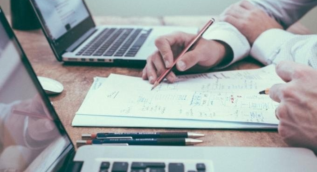 Κορωνοϊός: 350.000 εργαζόμενοι σε αναστολή σύμβασης