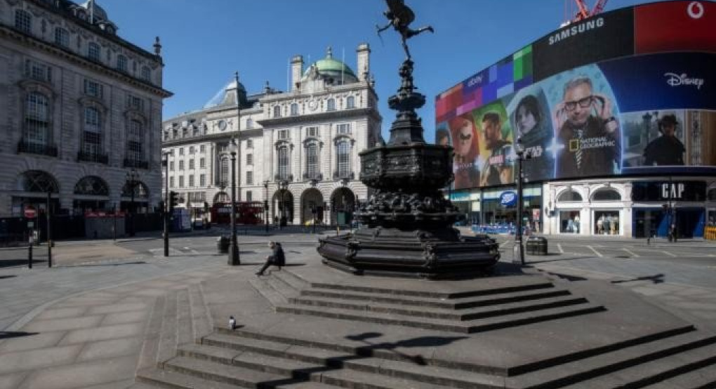 Κάτοικος Λονδίνου στο SDNA: «Άδεια σούπερ μάρκετ, γεμάτα νοσοκομεία, απώλεια θέσεων εργασίας»