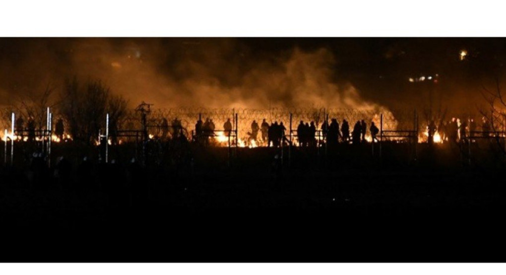 Χημικός πόλεμος στον Έβρο - οι Τούρκοι δέρνουν τους μετανάστες που επιστρέφουν 