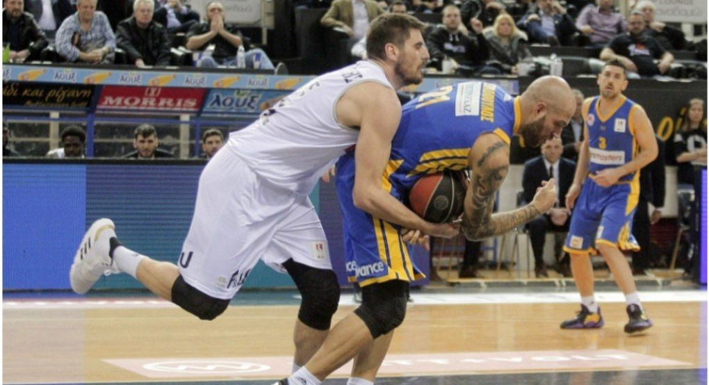 Ήττα μαχαίρια, το φάσμα του υποβιβασμού 