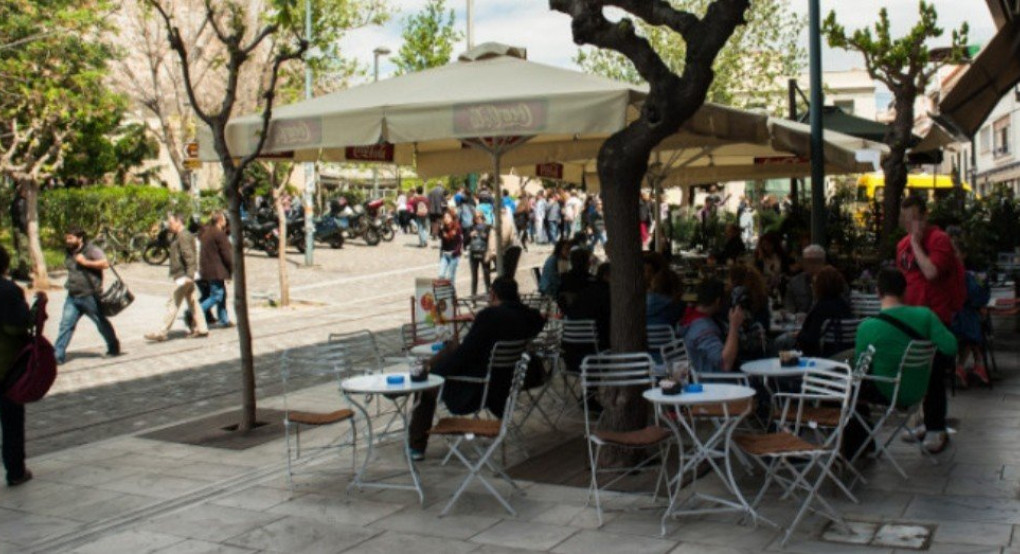 Κορωνοϊος: Κλείνουν καφετέριες 