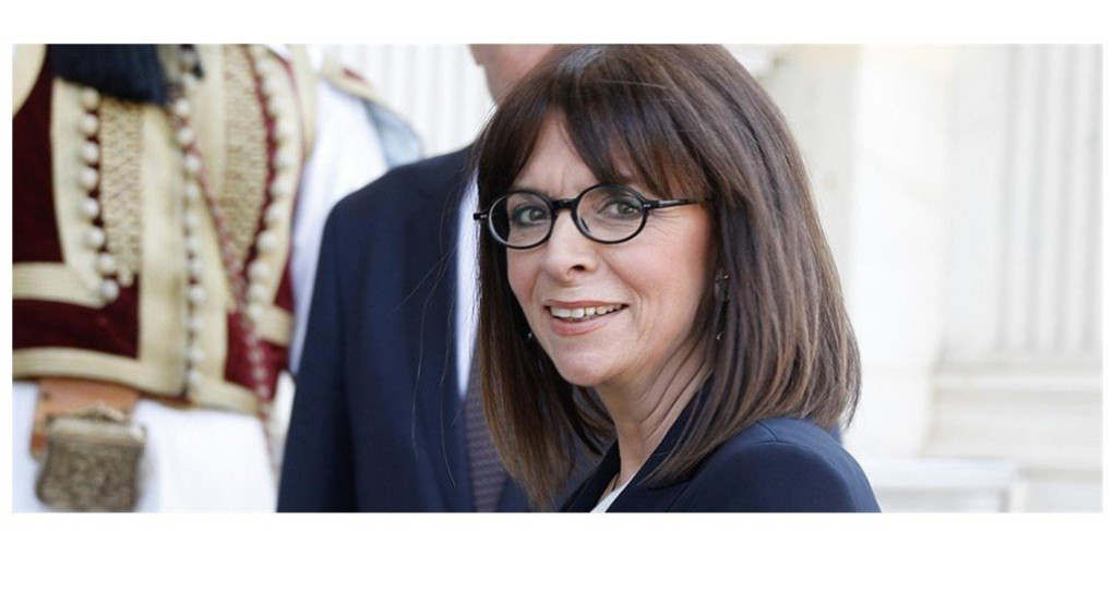 Στο πλευρό γιατρών και νοσηλευτών η Πρόεδρος 