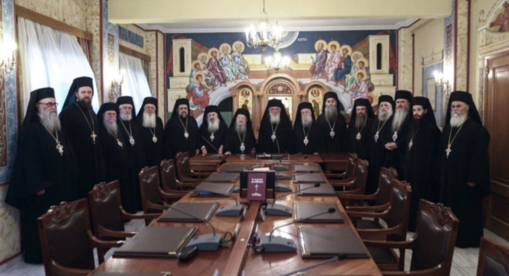 Η Ιερά Σύνοδος ζητά αλλαγή της απόφασης για τις εκκλησίες 