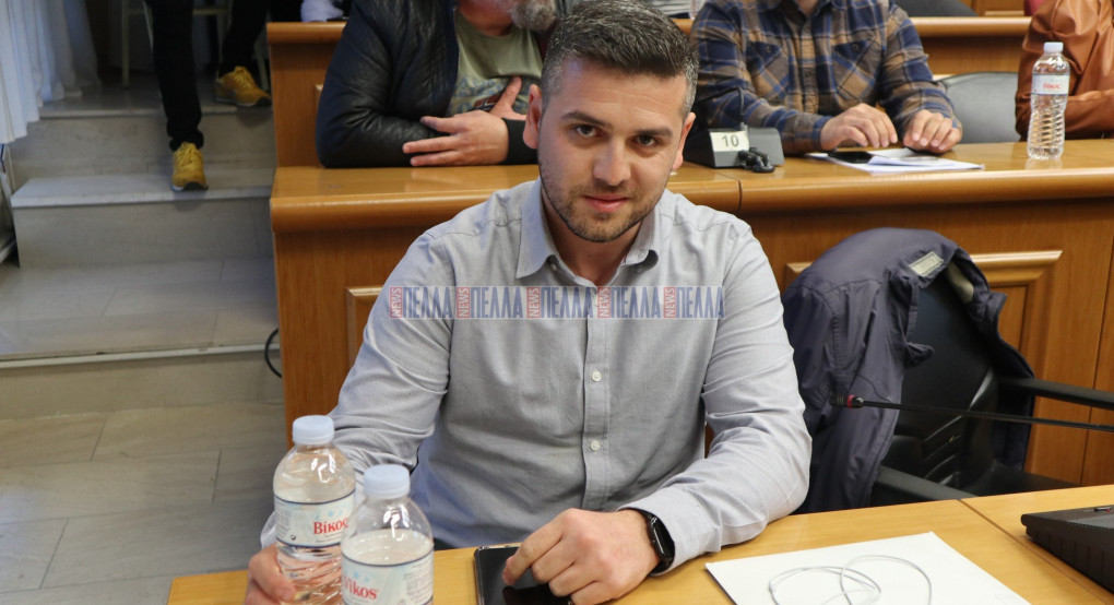 Χρήστος Χατζηγιαννίδης:  Η εγκατάλειψη και η αδιαφορία δημιουργούν το πρόβλημα με τα αδέσποτα