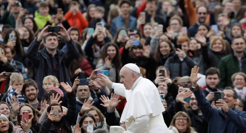 Πάπας Φραγκίσκος σε ιερείς: Δώστε την κοινωνία κατ’ οίκον στους ασθενείς