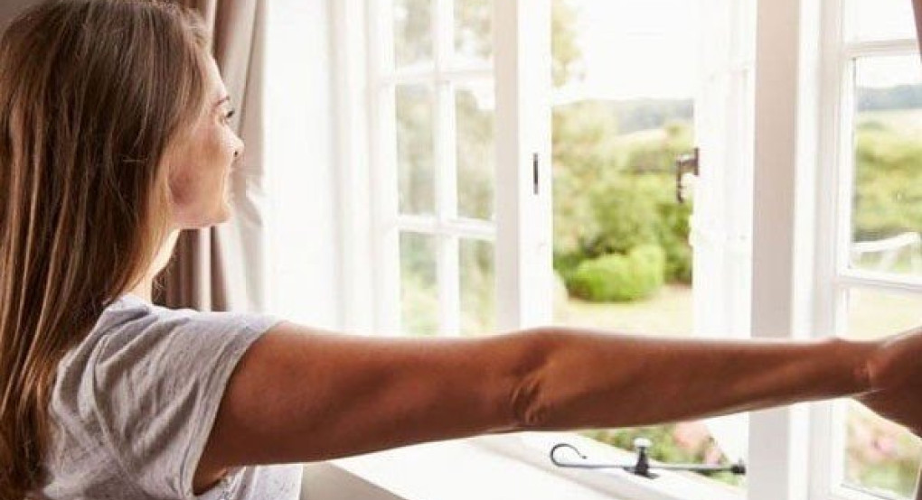 Καθ.Περιβαλλοντικής Μηχανικής του ΑΠΘ  Δ.Σαρηγιάννης:Καλό αερισμό και απολύμανση των σπιτιών με προσοχή στο χημικό φορτίο από τα απορρυπαντικά