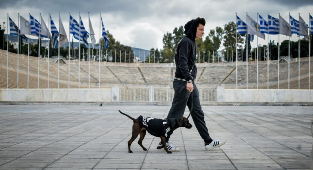 Daily Telegraph: Παράδειγμα προς μίμηση η ψύχραιμη συμπεριφορά των Ελλήνων