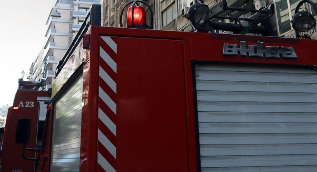 Φωτιά τώρα σε διαμέρισμα στη Θεσσαλονίκη